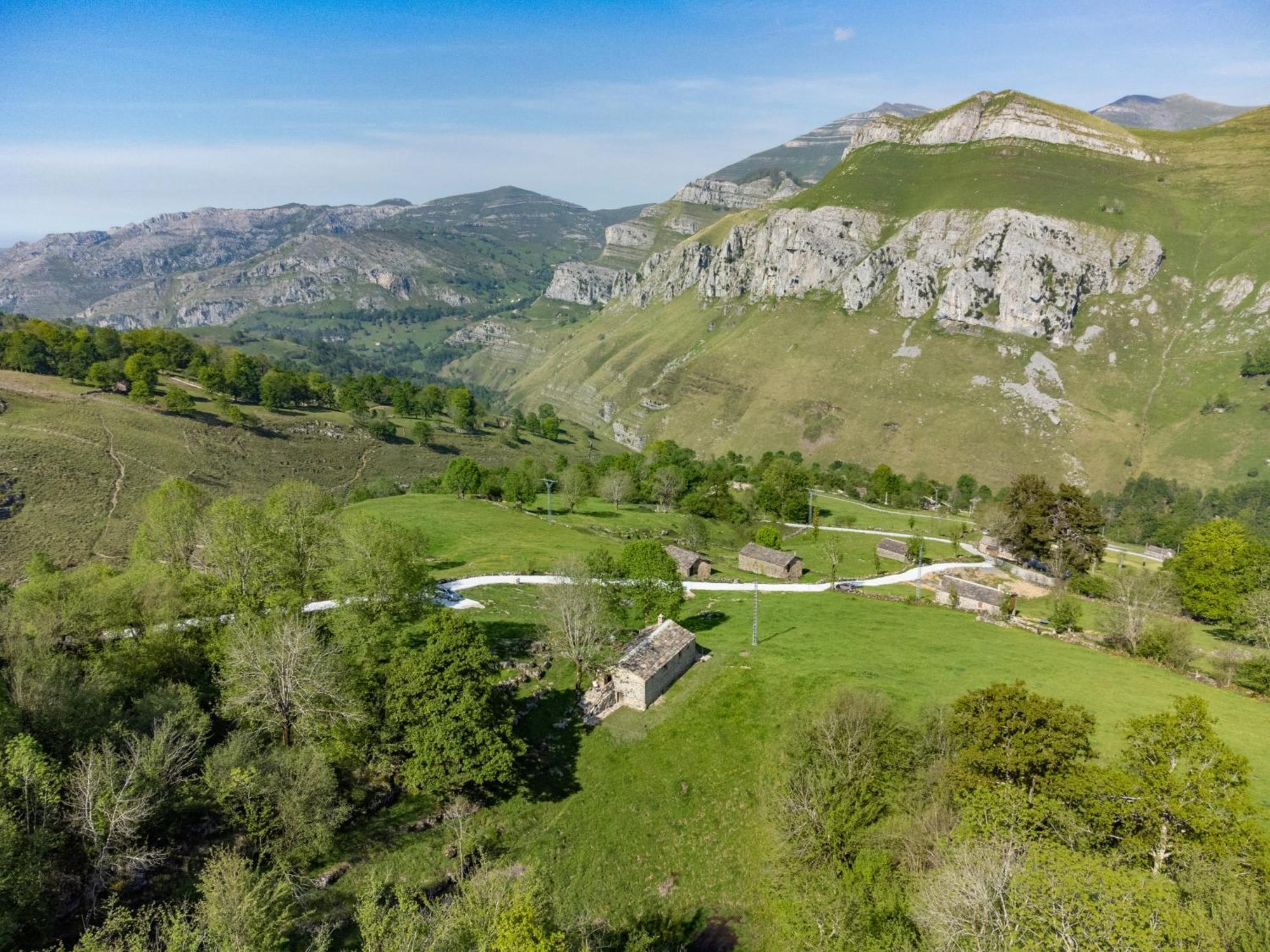 Vivienda Pasiega Lo Lucas 1920 San Roque de Riomiera Luaran gambar